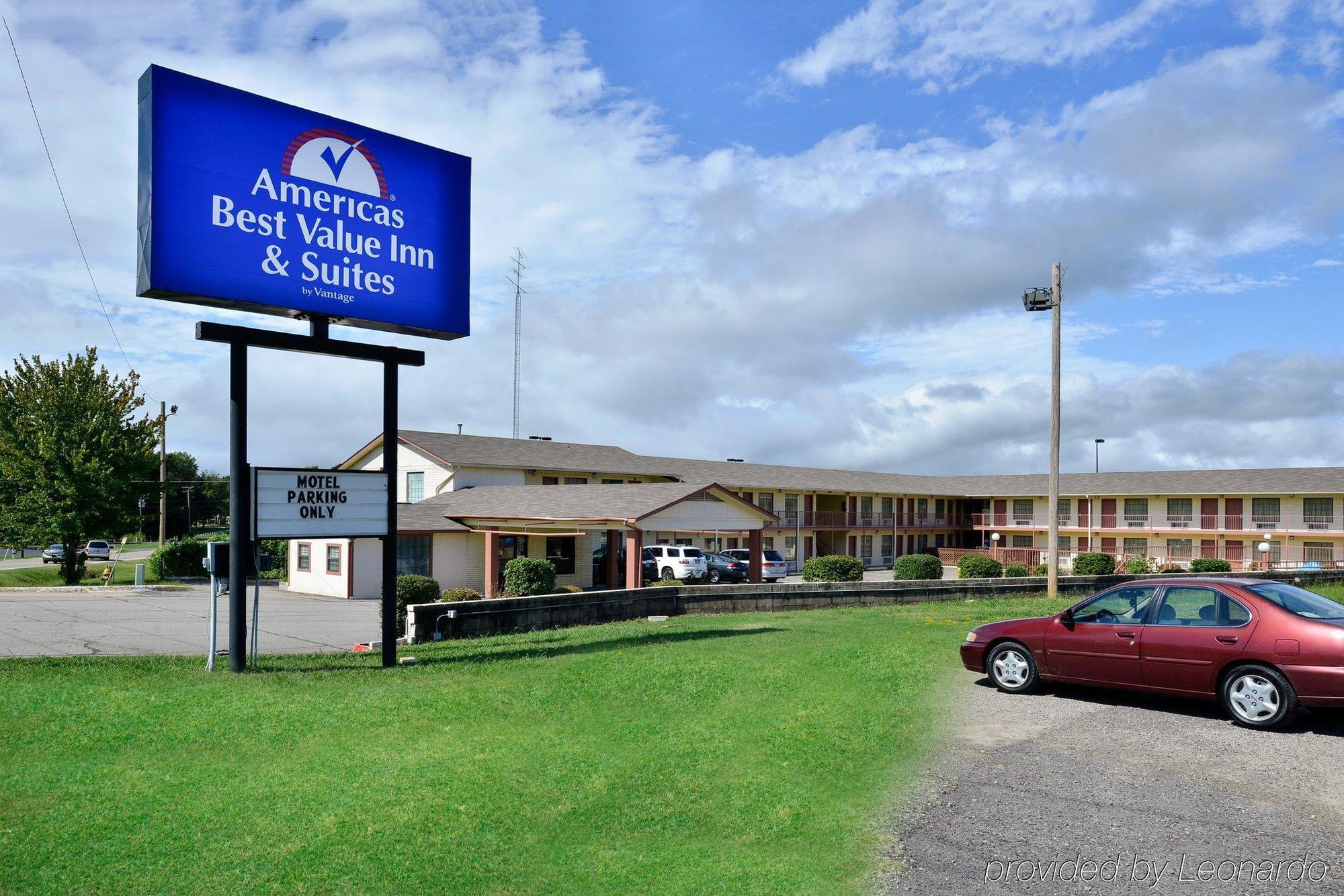 Americas Best Value Inn & Suites Russellville Bagian luar foto