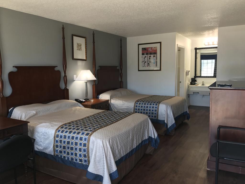 Americas Best Value Inn & Suites Russellville Bagian luar foto
