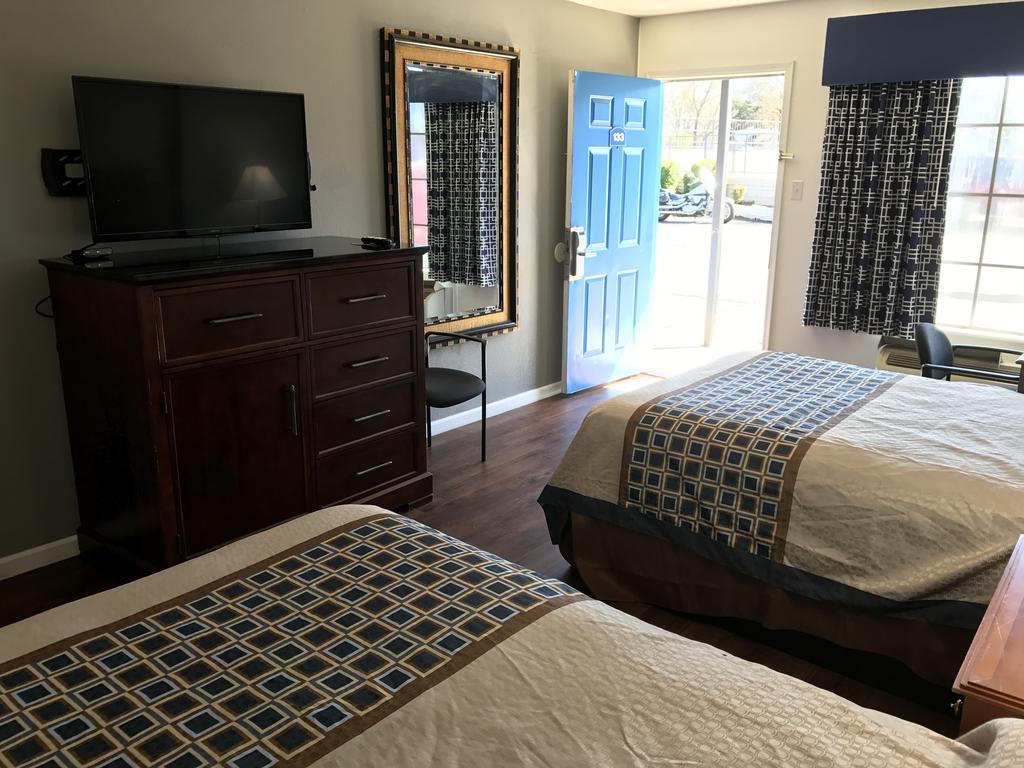 Americas Best Value Inn & Suites Russellville Bagian luar foto