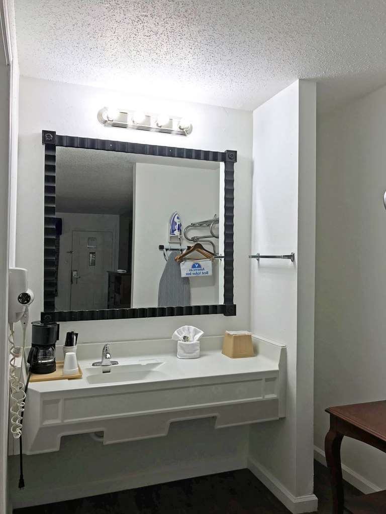 Americas Best Value Inn & Suites Russellville Ruang foto