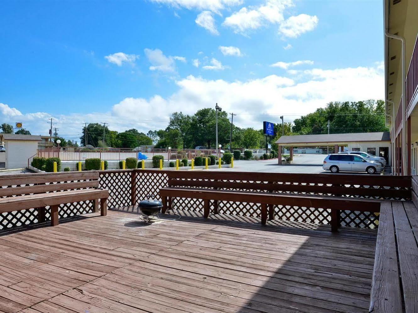 Americas Best Value Inn & Suites Russellville Bagian luar foto